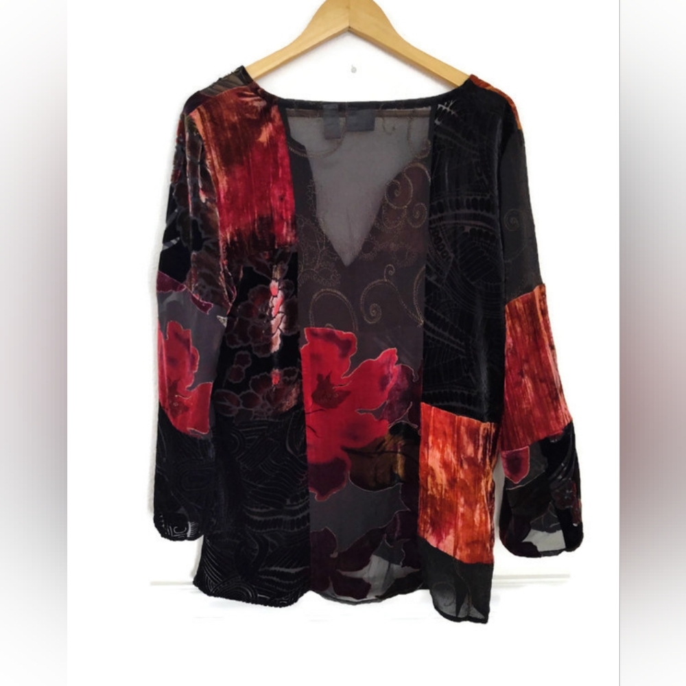 Chicos Velvet Boho Whimsy Goth Patchwork Beaded Top Size 2= Large - Picture 2 of 3